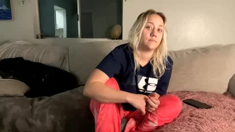 Snapshot of goddessmayvn chatting on 02.01.25 GoddessMayvn online show from 02.01.25