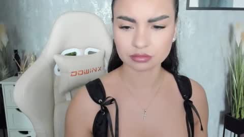 Snapshot of goddessmiaa chatting on 02.07.26 Mistress online show from 02.07.26