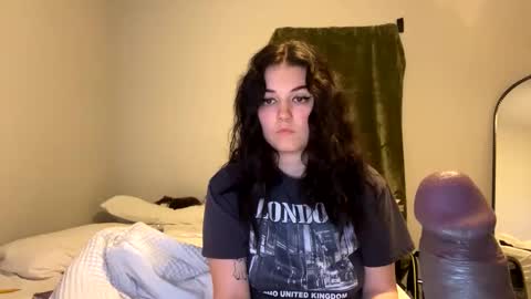 Snapshot of goddessshadowraven chatting on 12.11.24 Goddess Raven online show from 12.11.24