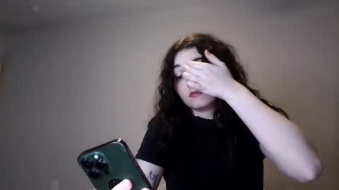 Snapshot of goddessshadowraven chatting on 01.09.25 Goddess Raven online show from 01.09.25