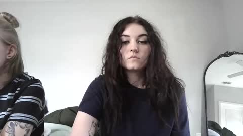 Snapshot of goddessshadowraven chatting on 01.10.25 Goddess Raven online show from 01.10.25