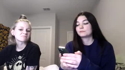 Snapshot of goddessshadowraven chatting on 01.16.25 Goddess Raven online show from 01.16.25