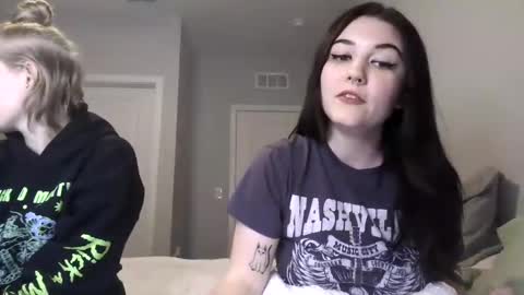 Snapshot of goddessshadowraven chatting on 01.18.25 Goddess Raven online show from 01.18.25