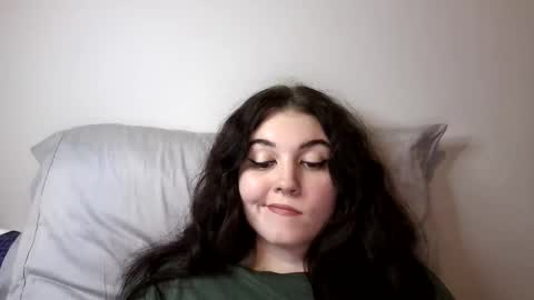 Snapshot of goddessshadowraven chatting on 01.31.25 Goddess Raven online show from 01.31.25