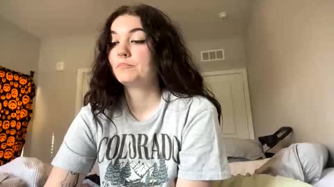 Snapshot of goddessshadowraven chatting on 02.05.25 Goddess Raven online show from 02.05.25