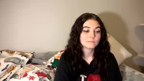 Snapshot of goddessshadowraven chatting on 02.10.25 Goddess Raven online show from 02.10.25