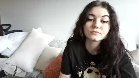 Snapshot of goddessshadowraven chatting on 02.16.25 Goddess Raven online show from 02.16.25