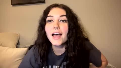 Snapshot of goddessshadowraven chatting on 02.25.25 Goddess Raven online show from 02.25.25