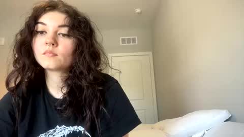 Snapshot of goddessshadowraven chatting on 03.12.25 Goddess Raven online show from 03.12.25