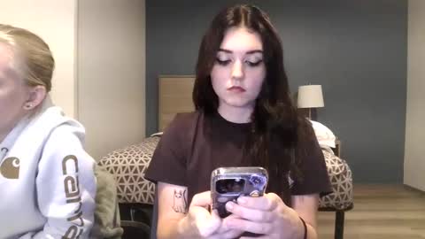 Snapshot of goddessshadowraven chatting on 09.09.25 Goddess Raven online show from 09.09.25