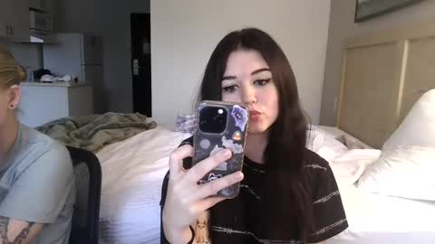 Snapshot of goddessshadowraven chatting on 09.11.25 Goddess Raven online show from 09.11.25