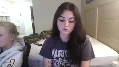 Snapshot of goddessshadowraven chatting on 09.14.25 Goddess Raven online show from 09.14.25