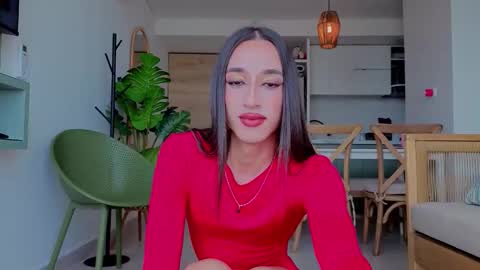 Snapshot of goddivaa chatting on 11.13.25 goddivaa online show from 11.13.25