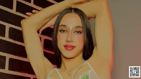 Snapshot of goddivaa chatting on 11.25.25 goddivaa online show from 11.25.25