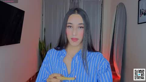 Snapshot of goddivaa chatting on 12.23.25 goddivaa online show from 12.23.25