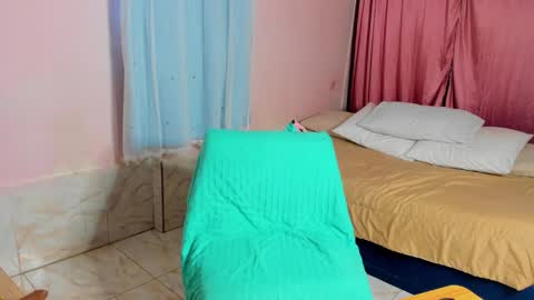 Snapshot of gold_curlscb chatting on 01.16.26 Mary online show from 01.16.26