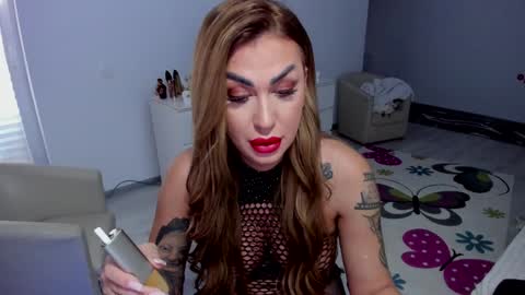 Nicole.. online show from 01.26.25