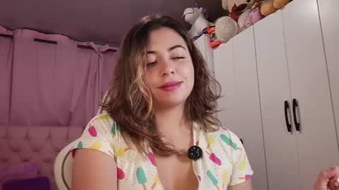 Snapshot of golden_gingerkitty chatting on 06.18.26 golden_gingerkitty online show from 06.18.26