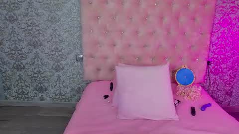 golden girl   online show from 06.21.26