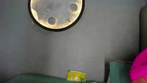 Snapshot of golden_kiss23 chatting on 06.25.26 GoldenKiss online show from 06.25.26