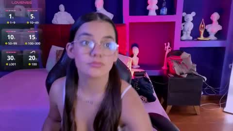 Snapshot of golden_muse chatting on 03.24.26 golden_muse online show from 03.24.26