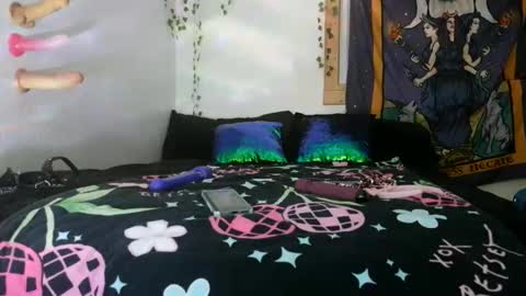 XxPretentious PeachxX online show from 06.07.26