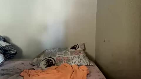 Snapshot of goldengun10 chatting on 09.24.25 goldengun10 online show from 09.24.25