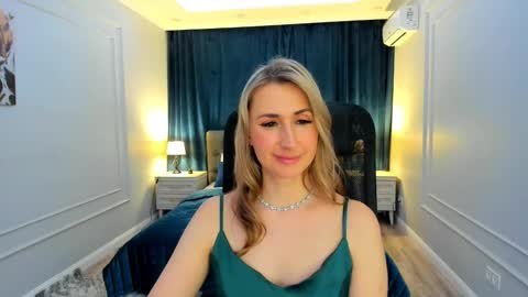 Snapshot of goldenlighte chatting on 02.18.25 Olivia online show from 02.18.25