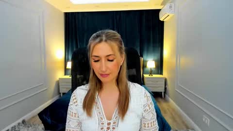 Snapshot of goldenlighte chatting on 02.20.25 Olivia online show from 02.20.25