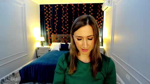 Snapshot of goldenlighte chatting on 11.16.25 Olivia online show from 11.16.25