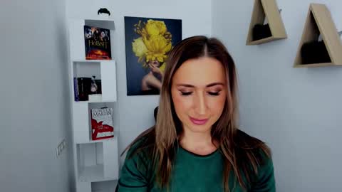 Snapshot of goldenlighte chatting on 11.26.25 Olivia online show from 11.26.25