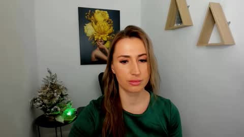 Snapshot of goldenlighte chatting on 12.03.25 Olivia online show from 12.03.25