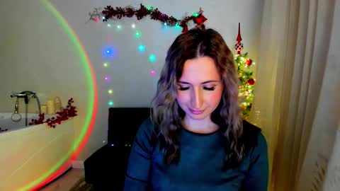 Snapshot of goldenlighte chatting on 12.13.25 Olivia online show from 12.13.25