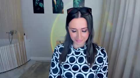 Snapshot of goldenlighte chatting on 03.16.26 Olivia online show from 03.16.26