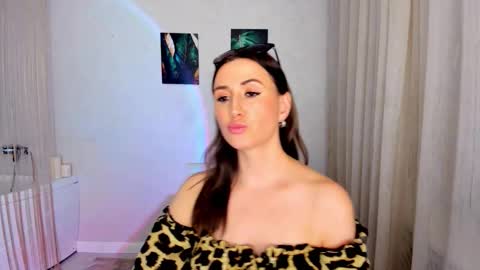 Snapshot of goldenlighte chatting on 03.18.26 Olivia online show from 03.18.26