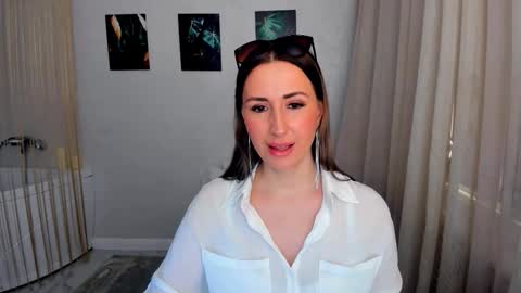 Snapshot of goldenlighte chatting on 03.22.26 Olivia online show from 03.22.26