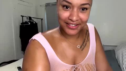 GoldenPuss online show from 11.09.25