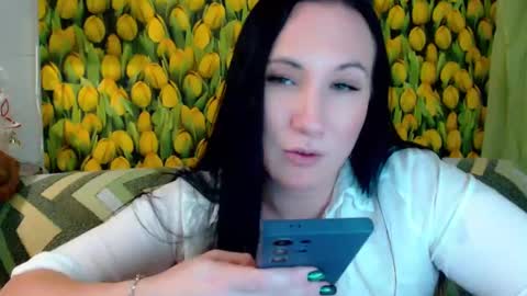 Snapshot of goldmoonn chatting on 01.25.25 goldmoonn online show from 01.25.25