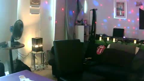 Snapshot of goldyguy011 chatting on 01.31.25 goldyguy011 online show from 01.31.25