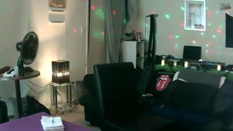 Snapshot of goldyguy011 chatting on 02.02.25 goldyguy011 online show from 02.02.25