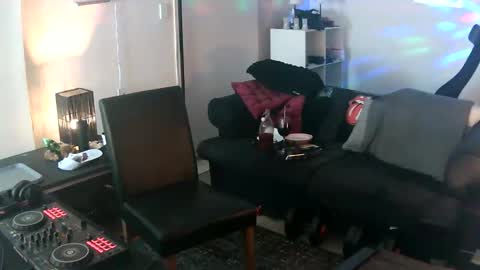 Snapshot of goldyguy011 chatting on 09.18.25 goldyguy011 online show from 09.18.25