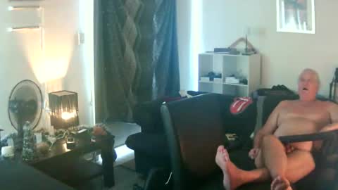 Snapshot of goldyguy011 chatting on 02.05.26 goldyguy011 online show from 02.05.26