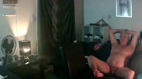 Snapshot of goldyguy011 chatting on 02.13.26 goldyguy011 online show from 02.13.26