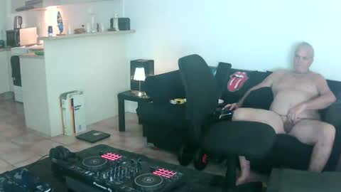 goldyguy011 online show from 05.19.26