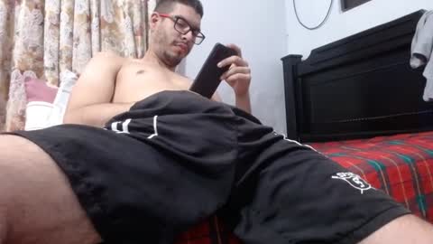 Snapshot of gollfather97 chatting on 01.12.25 julin Andrs online show from 01.12.25