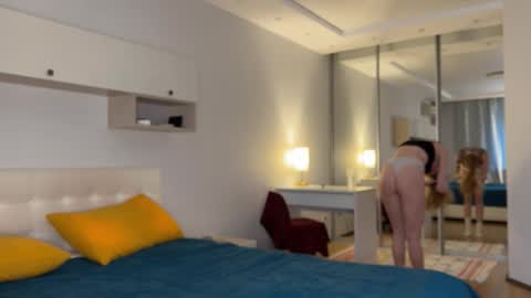 Polly online show from 11.26.25