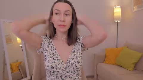 Good GlamorGirl online show from 02.11.26