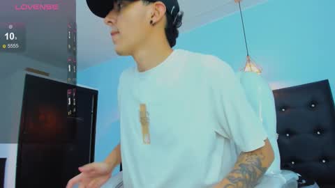 Snapshot of good_sheep chatting on 11.06.25 good_sheep online show from 11.06.25