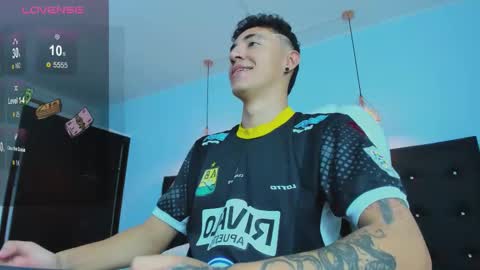 Snapshot of good_sheep chatting on 11.09.25 good_sheep online show from 11.09.25