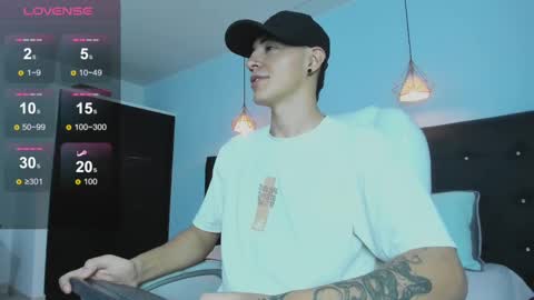 Snapshot of good_sheep chatting on 11.18.25 good_sheep online show from 11.18.25